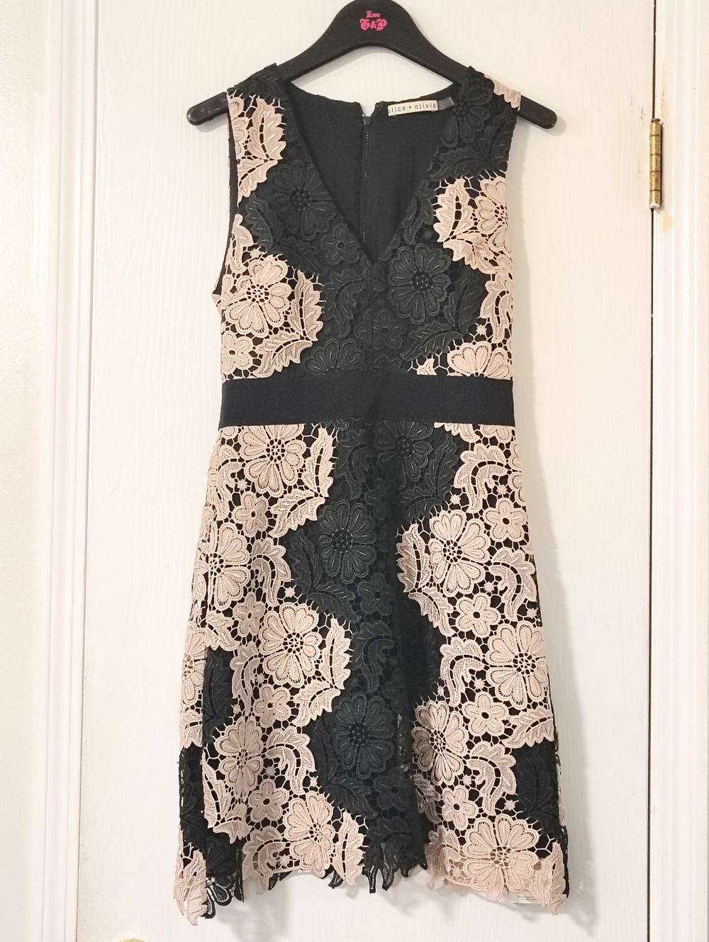 Alice + Olivia Patrice A-Line Lace Dress Black and Cream Women's 2 Floral - Picture 15 of 16